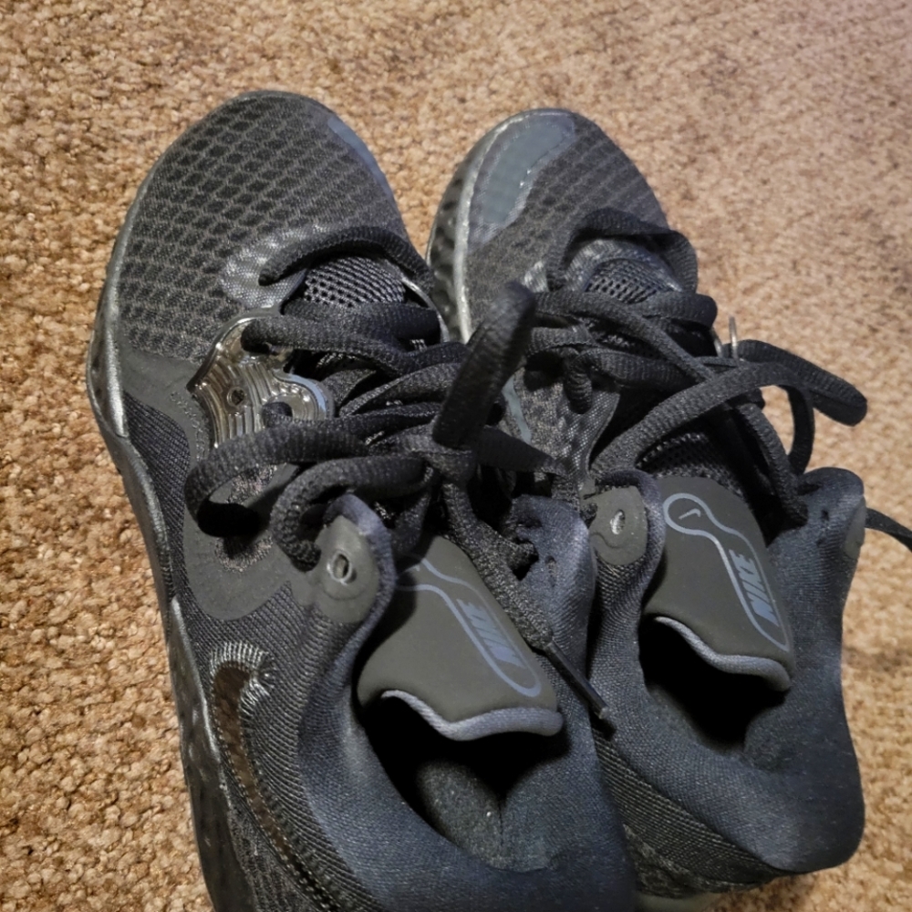 Nike black running shoes